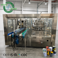 Ligne de remplissage et d'emballage de boissons gazeuses de qualité supérieure 8000 CPH 0-500 ml avec imprimante de codes pour usine de canning de sodas artisanaux