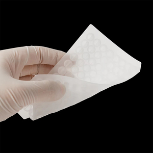 แผ่นซิลิโคนปิดฝาเพลทเพาะเชื้อแบบหลุมลึก Lab 96 สำหรับป้องกัน - Product Image 1