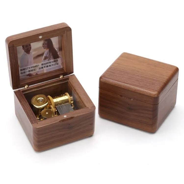 Frame Style Music Box Wooden Music Box Novelty Valentine Day Gift Walnut Gold-Plated Movement