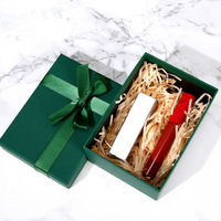 Caja de Regalo de Cartón Rígido Reciclable para Ropa, con Laminado Mate y Grabado en Relieve