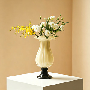 <span class=keywords><strong>Vase</strong></span> <span class=keywords><strong>en</strong></span> <span class=keywords><strong>verre</strong></span> soufflé à la main artisanal vert, <span class=keywords><strong>vase</strong></span> à fleurs unique sur <span class=keywords><strong>pied</strong></span> avec base violette, <span class=keywords><strong>vase</strong></span> décoratif d'art <span class=keywords><strong>de</strong></span> luxe pour la maison et le bureau - Product Image 3