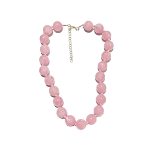 Collier ras du cou unisexe bohème tendance en perles vintage rose pâle plaqué or 16 mm, fait main, motif grande nuage, en résine - Product Image 2