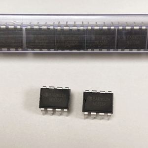 Circuito Integrado Original NE555P <span class=keywords><strong>TI</strong></span> DIP-8 <span class=keywords><strong>NE555</strong></span>, Chip Temporizador de Alta Precisión - Product Image 1