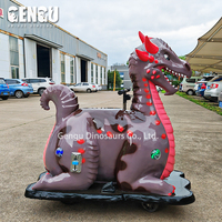 Modèle de dinosaure à pied personnalisé en fibre de verre d'intérieur Dragon Ride pour enfants pour les centres commerciaux et les aéroports en métal