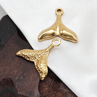 Collier avec pendentifs pour enfants en acier inoxydable plaqué or 18 carats, motifs coquillages, escargots de mer, conques et poissons, style vintage