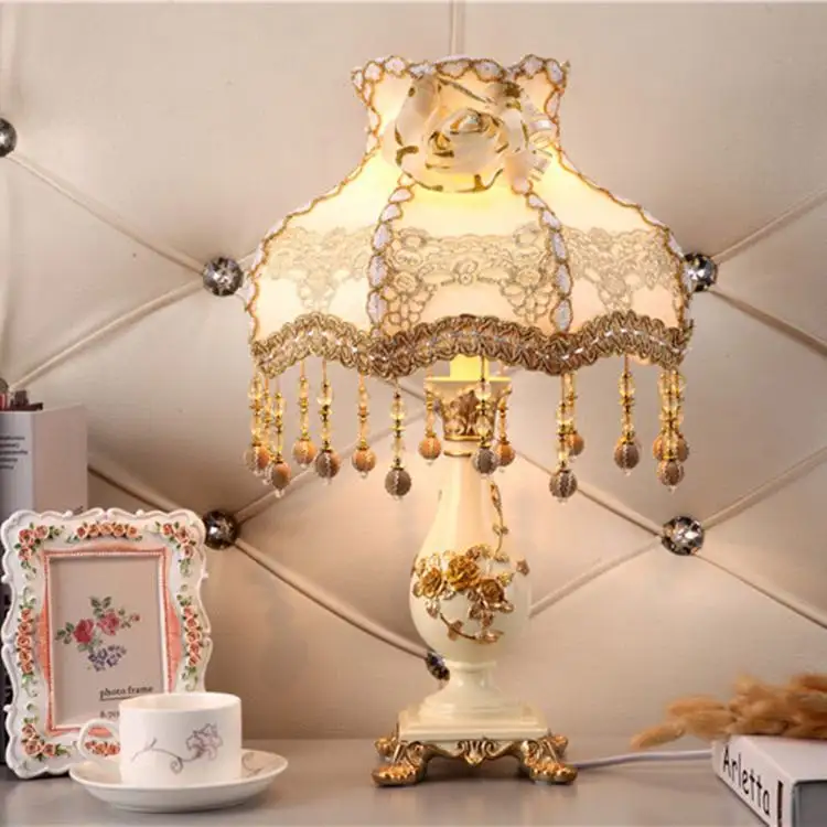 2021 china lamp manufacturer Wedding decoration girl bedroom lampShade Bedside Table Lamp Luxury beauty lamp