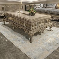 Ensemble de canapés turcs européens baroques opulents RH, sculptés à la main, avec accents dorés, rembourrage capitonné, tissu à motifs, bois massif