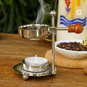 Un beau brûleur d'encens au design réglable et un brûleur d'encens décoratif à <span class=keywords><strong>bougie</strong></span> au charbon de bois chauffé à la résine pour la maison - Product Image 2