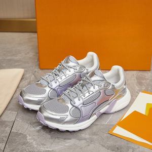 Chaussures décontractées de luxe pour hommes et femmes, très vendues, respirantes, en maille, style baskets de sport, avec amorti classique, pour la marche - Product Image 4