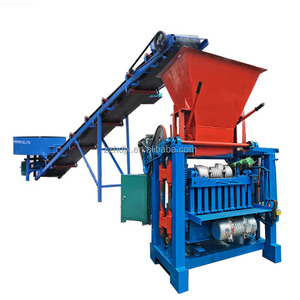 La asequible máquina de fabricación de ladrillos 4-35 se puede combinar con un mezclador y una cinta transportadora para crear una línea de producción eficiente - Product Image 1