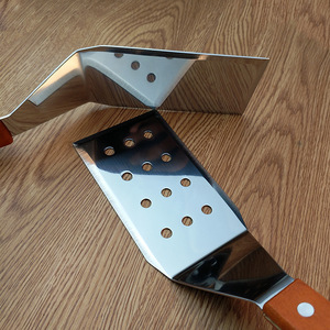 <span class=keywords><strong>Spatule</strong></span> en métal à bords biseautés, <span class=keywords><strong>spatule</strong></span> <span class=keywords><strong>de</strong></span> cuisson en acier inoxydable avec manche en bois pour poêles, grilles et retourne-pains pour hamburgers - Product Image 4