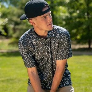 डिजाइन गोल्फ कपड़े प्रदर्शन लक्जरी उच्च गुणवत्ता वाले पोलो पूर्ण सबलिमिनेशन प्रिंट पुरुषों के लिए गोल्फ पोलो शर्ट - Product Image 1