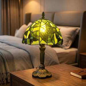 Lampada da Tavolo <span class=keywords><strong>Tiffany</strong></span> in Vetro Colorato da 9'' - Lampada da Scrivania di Piccole Dimensioni per Caffetteria, Sala da Pranzo e Camera da Letto - Design a Ragnatela - Product Image 1