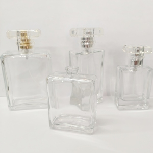 Flacon de parfum en verre pressé avec logo personnalisé, flacon de parfum en verre givré fabriqué en Chine 30ml 50ml - Product Image 6