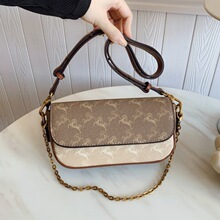 <span class=keywords><strong>Sac</strong></span> à main tendance en PU pour <span class=keywords><strong>femme</strong></span>. Avec décoration en chaîne. Peut être porté en bandoulière. - Product Image 2