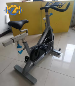 YL-SB16 Bicicleta de <span class=keywords><strong>Spinning</strong></span> Profesional para Ejercicio Físico con Volante de Inercia de <span class=keywords><strong>18</strong></span> <span class=keywords><strong>kg</strong></span> (Serie de Equipos Cardio) - Product Image 4