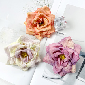 Têtes de roses miniatures simulées 8 cm en tissu style vintage pour décoration de mariage et accessoires de cheveux DIY - Product Image 3