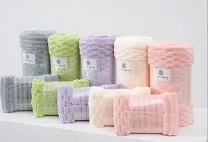 Neues Produkt Badetuch Cloud Samt Mikrofaserset mit Badetuch weich und saugfähig Korallenfleece-Badetuch