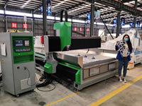 Routeur CNC haute vitesse, graveur multi-matériaux fonctionnant sur l'aluminium, le MDF, le plastique et le cuivre