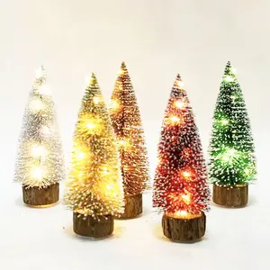 Amostra grátis Eco-friendly Moda Mini Árvores Pequeno Sisal LED Árvore De Natal Com Luzes E Decoração