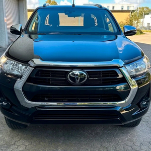 รถยนต์มือสอง Hilux GCC ปี 2023 ขับเคลื่อนสี่ล้อ พวงมาลัยซ้าย เบาะหนัง มาตรฐานไอเสียยูโร 6 เกียร์อัตโนมัติ 6 สปีด ไฟ LED ซีนอน หลังคาซันรูฟ ระบบ 360 - Product Image 1