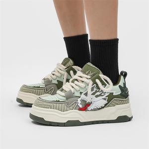 Saison printemps-automne 2024 : Nouvelles chaussures de sport tendance pour hommes, style West Lake Longjing - Product Image 1