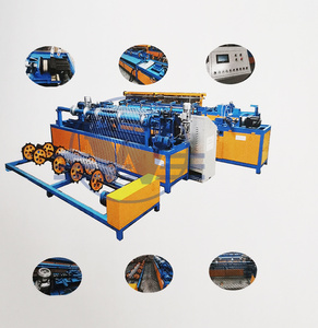 Machine de fabrication de clôtures en grillage simple ou double avec contrôle PLC et moteur pour la production de grillage losange - Product Image 1