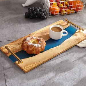 Bandeja de servicio de madera de olivo y resina de nuevo diseño personalizado con asas de metal para restaurantes de hoteles y uso doméstico en la cocina - Product Image 3