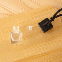 Bouteille Vide de Parfum de Voiture à Suspendre, Diffuseur d'Huiles Essentielles, Pendentif Flacon en Verre pour Aromathérapie