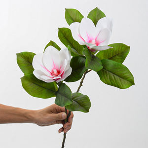 Fleur Artificielle Magnolia Rose et Blanche Effet 3D Doux au Toucher en PVC pour Décoration Intérieure et Accessoires de Mariage - Product Image 2