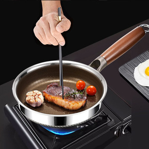 Ollas y Sartenes <span class=keywords><strong>Modernas</strong></span> <span class=keywords><strong>de</strong></span> Titanio con Diseño <span class=keywords><strong>de</strong></span> Panal, 3-4L, para Cocina <span class=keywords><strong>de</strong></span> <span class=keywords><strong>Gas</strong></span> e Inducción, para Hoteles - Product Image 4