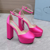 Pumps de luxe de haute qualité, en soie, avec bride à la cheville, talon épais, antidérapantes, élégantes, à semelle rouge, chaussures à talons hauts