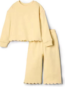 NUOVO Design Autunnale Set di Abbigliamento per Bambine 2 Pezzi in Cotone Tinta Unita con Felpa a Balze e Pantaloni - Product Image 3