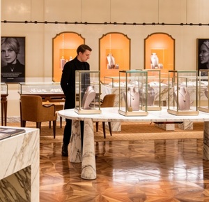 Table d'exposition de bijoux ovale avec éclairage LED |   Colonnes décoratives supportant des vitrines <span class=keywords><strong>en</strong></span> <span class=keywords><strong>verre</strong></span> |   Boutique de bijoux de luxe - Product Image 1