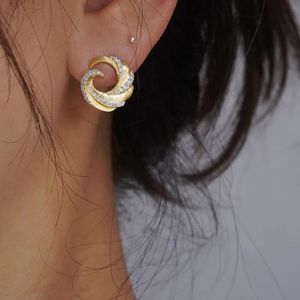 Boucles d'oreilles en or 18 carats, design Xinfly 2023, motif vague marine, bijoux fins pour femme. - Product Image 5