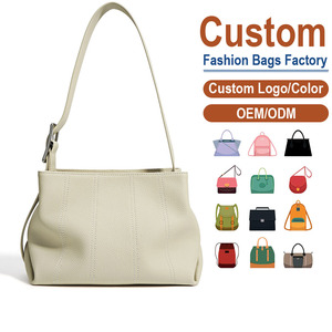 Bolso de Hombro de Cuero de Primera Calidad – Grano Uniforme y Fino con Costuras Verticales Decorativas, Fabricante de Bolsos Personalizados - Product Image 1