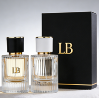 En stock, flacons de parfum en verre transparent côtelé de 30 ml, 50 ml, 100 ml, avec impression sur écran, boîtes d'emballage personnalisées