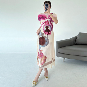 2025 nouveau français haut de gamme décontracté pour les femmes Midi jupe plissée vacances vent plante fleur imprimé sensibilité littérature naturel - Product Image 1