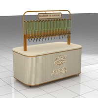 Présentoirs Métalliques Modernes Style Tendance pour Magasin, Éclairage LED, Distributeur de Parfum avec Logo