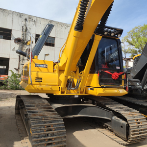 รถขุดขนาดกลาง KOMATSU PC200-8 20 ตัน ชั่วโมงใช้งานต่ำ รถขุดตีนตะขาบมือสองจากญี่ปุ่นสำหรับขาย - Product Image 1