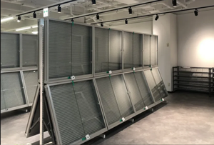 Fábrica de acrílico transparente Metal Trading Card Vitrina Coleccionable Béisbol Deportes Card Case Acrílico y Metal Display Rack - Product Image 5