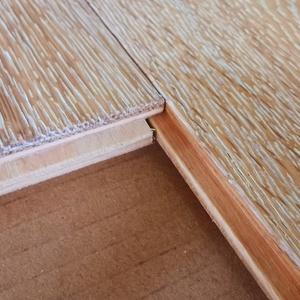Parquet en <span class=keywords><strong>bois</strong></span> d'ingénierie brossé avec grain de chêne <span class=keywords><strong>et</strong></span> finition blanchie, système TAP & GO - Product Image 3