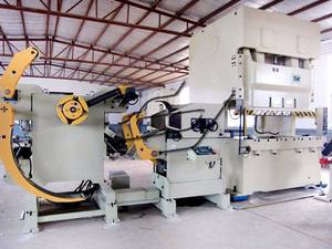 Bisagra de resorte Prensa completamente automática de alto rendimiento de la línea de producción de bisagras de acero inoxidable Máquina para hacer bisagras - Product Image 4