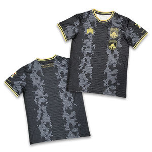 Maillot de football pour hommes avec broderie d'écusson de sublimation personnalisée - Product Image 1