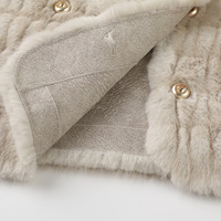 Veste courte en fausse fourrure pour femme, col rond, texture rayée, boutons sur le devant, avec poches plaquées 2610-33b