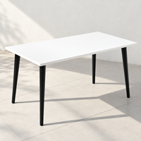 Plateau de table en stratifié compact HPL imperméable, OEM ODM, panneau phénolique pour table de salle à manger commerciale avec pieds en métal