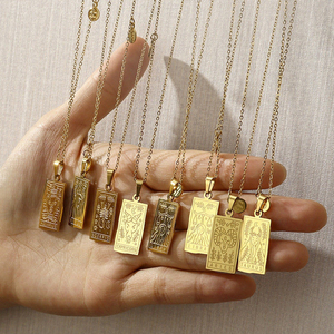 Collar de tarjeta de Tarot cuadrado de acero inoxidable chapado en oro de 18k para mujer, signo del zodiaco grabado, sin deslustre, novedad de <span class=keywords><strong>2022</strong></span> - Product Image 1