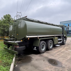 Camion-citerne SHACMAN 6x4 20000L diesel/essence avec pompe pour le transport de produits inflammables et dangereux - Product Image 4