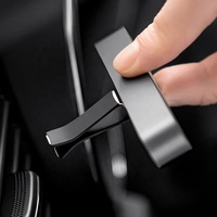 Diffuseur de parfum de luxe pour voiture, désodorisant à clipser sur grille d'aération avec logo personnalisé, aromathérapie et fraîcheur pour votre véhicule