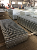 Grille de protection antidérapante en acier inoxydable galvanisé à chaud à faible teneur en carbone, durable, pour couvercle de tranchée, plateforme, passerelle, sol extérieur
